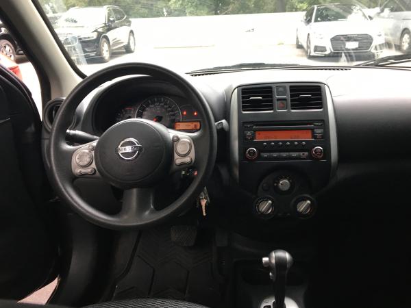 2017 Nissan Micra SV: interiormods